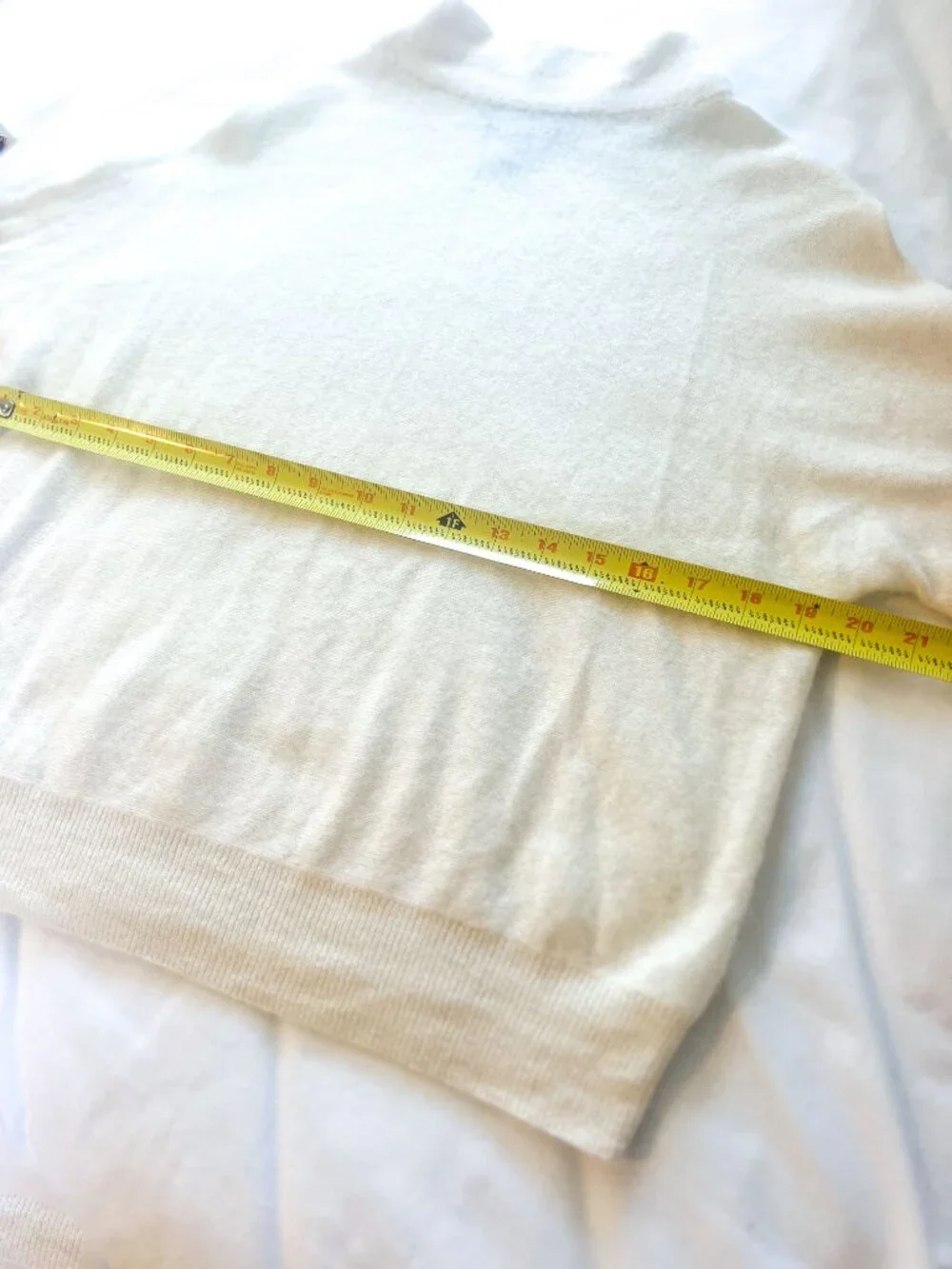 Tahari 100% 2-ply  Cashmere cream mock neck sweater size Small